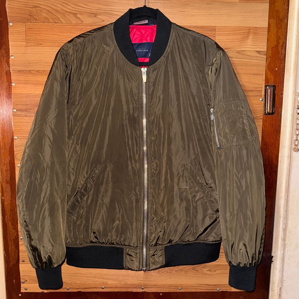 ZARA Man Bomber Jacket XL Green Quilted Red Lining Zip Pockets Men’s